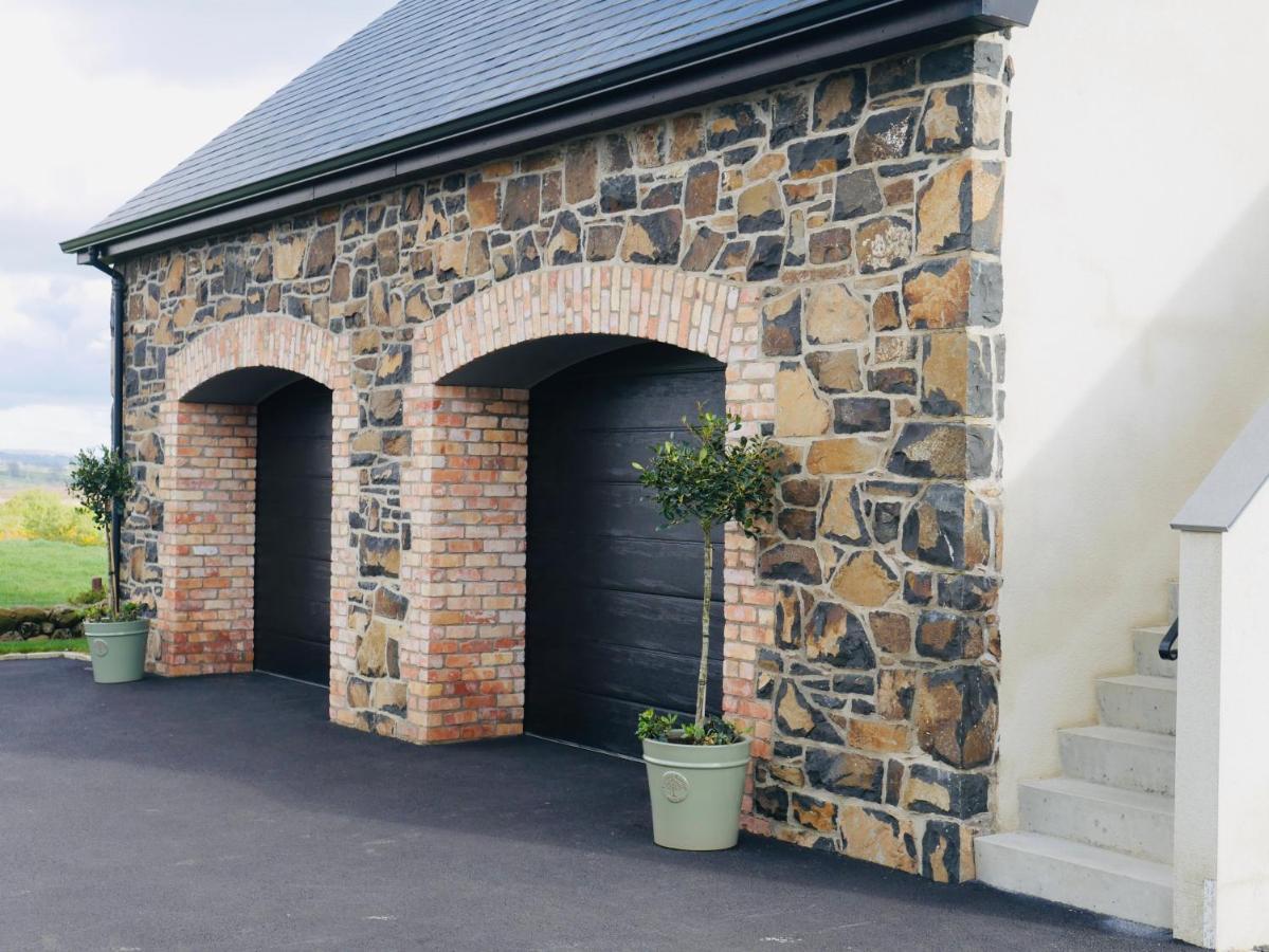 The Loft At Number 84 Apartamento Ballymena Exterior foto